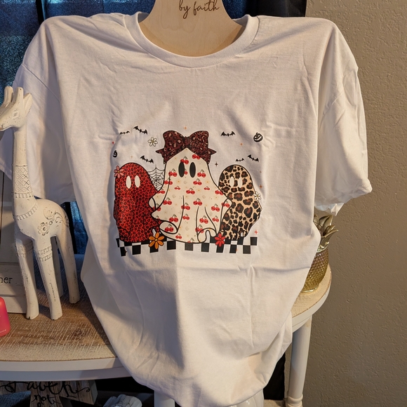 Gildan Tops - Gildan White Tee with Ghost Print
